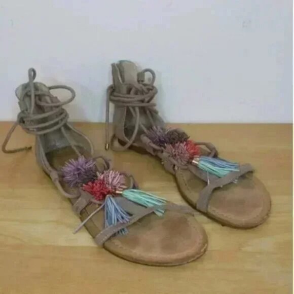 Madden Girl Sofun Tassel Gladiator Sandals Shoes - Picture 1 of 6